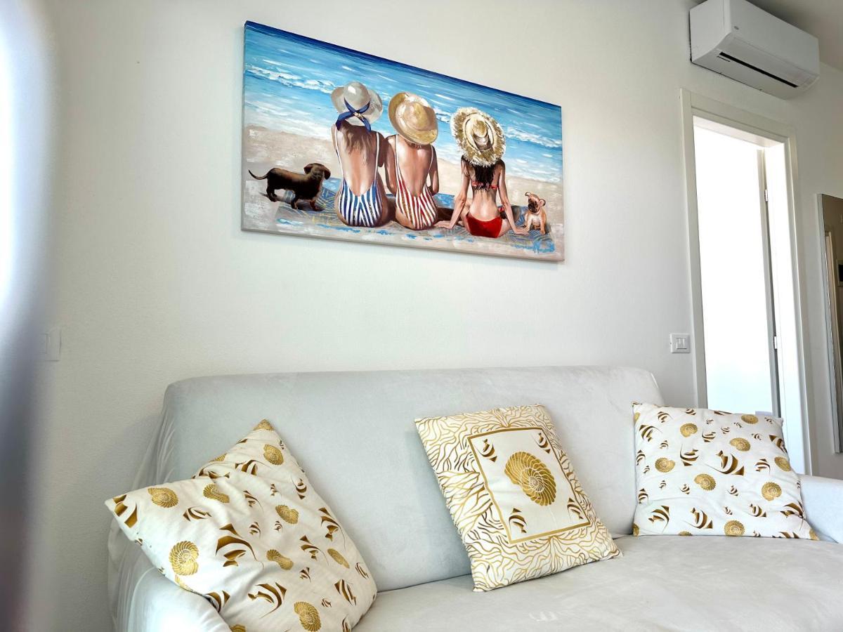 Beach Front Apartment Sabbiadoro Lignano Sabbiadoro Exterior photo