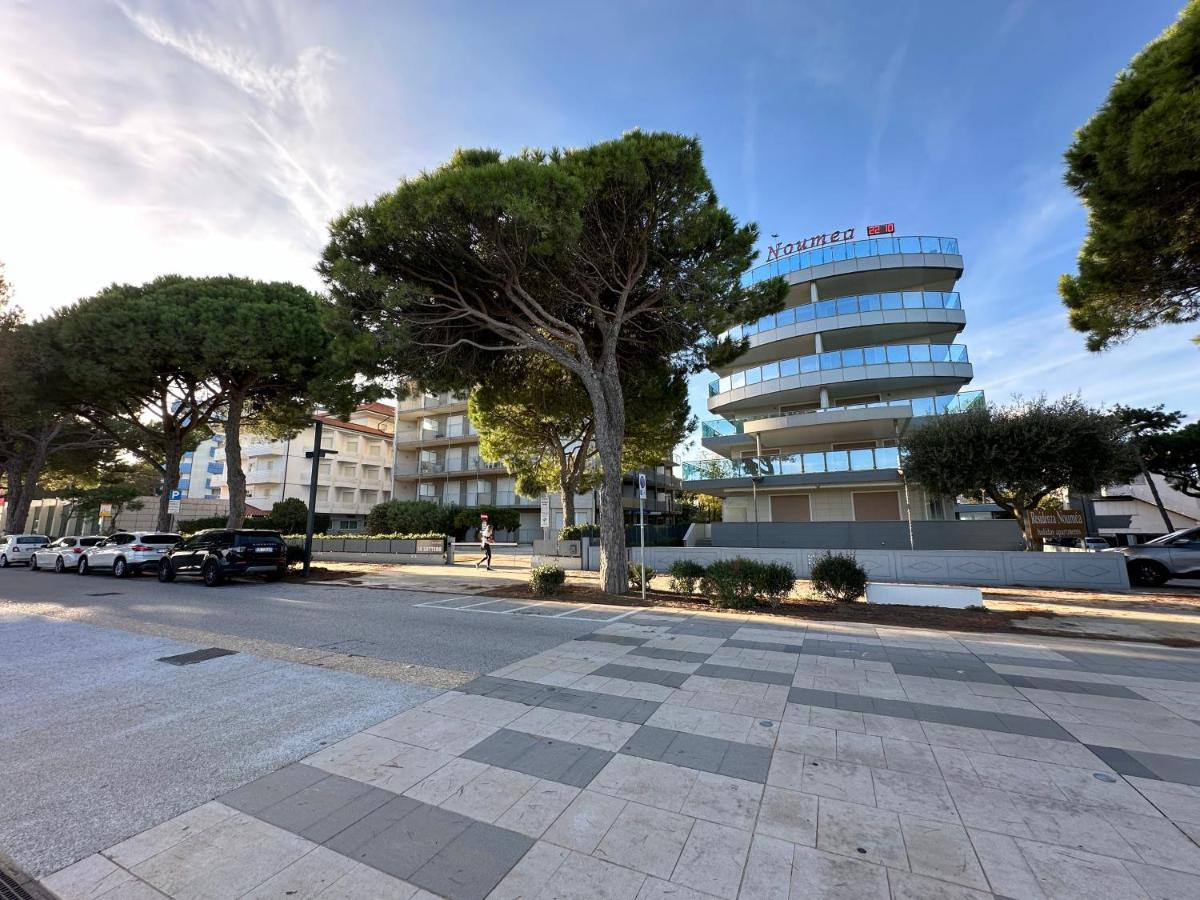 Beach Front Apartment Sabbiadoro Lignano Sabbiadoro Exterior photo